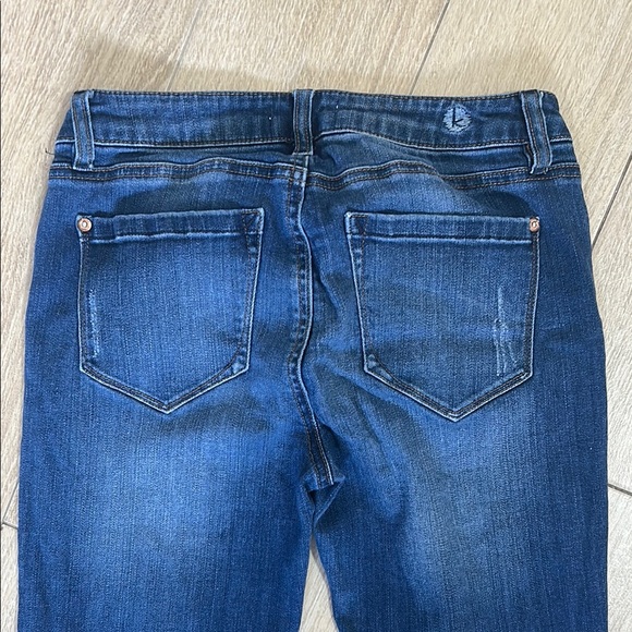 Kensie Blue Skinny Jeans with Distressed Details NWOT - Picture 7 of 7